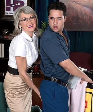 The Horny Boss Lady And The Cleaning Man