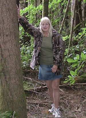 How would you like to be walking in a Georgia forest and find a naked woman playing with her pussy  Come and see